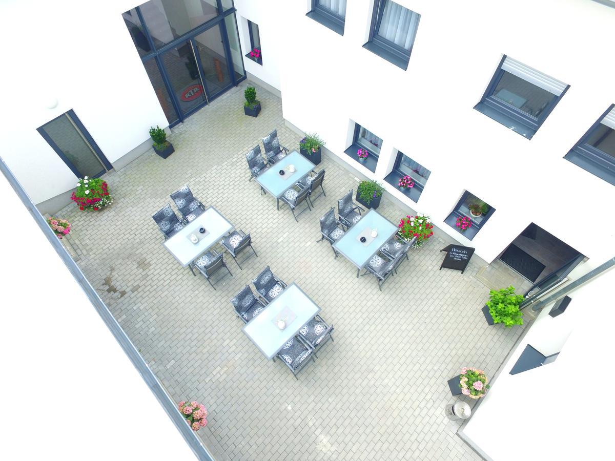 Hotel Fast Lane 3*